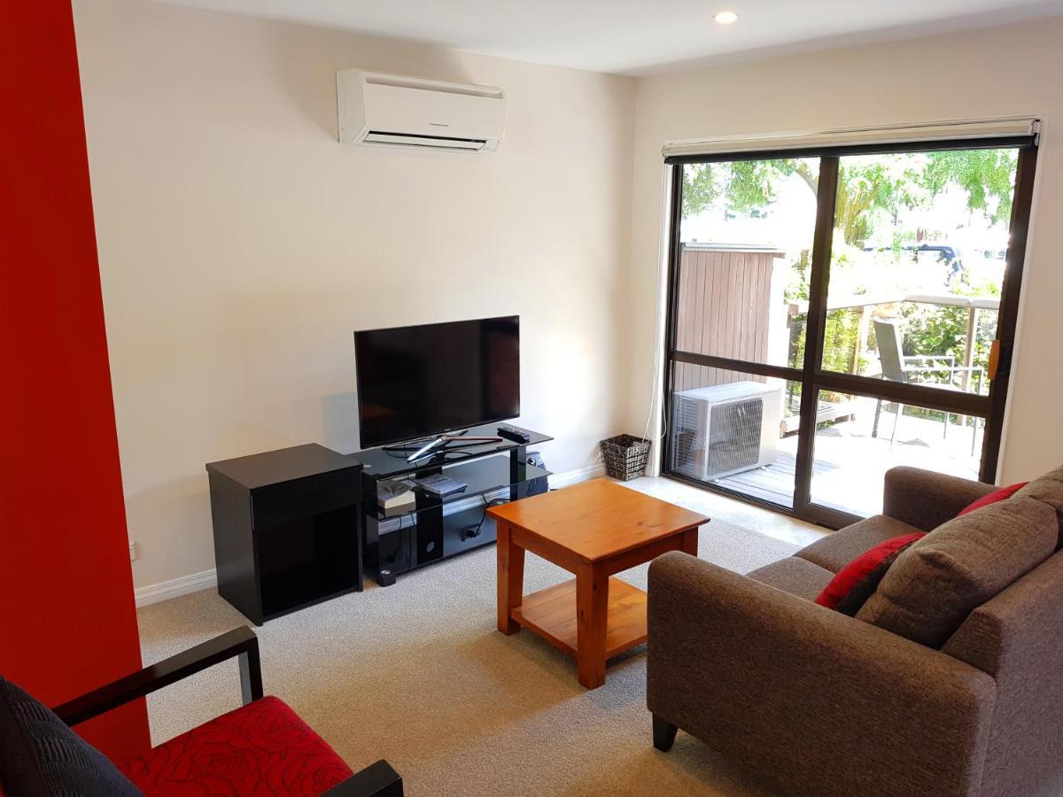 St James Apartments Queenstown Exterior foto